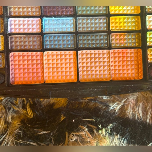 Colorful Makeup Palette Set - Picture 6 of 10